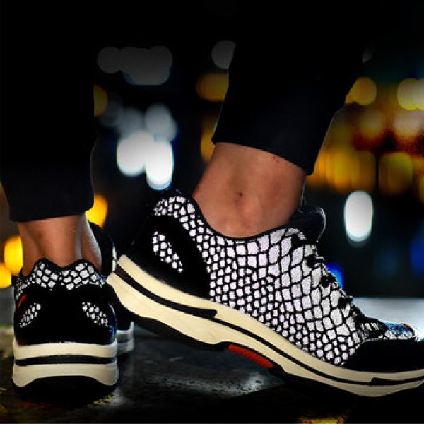 Men Luminous Running Shoes Outdoor Hiking Climbing Shoes Breathable Work Shoes
